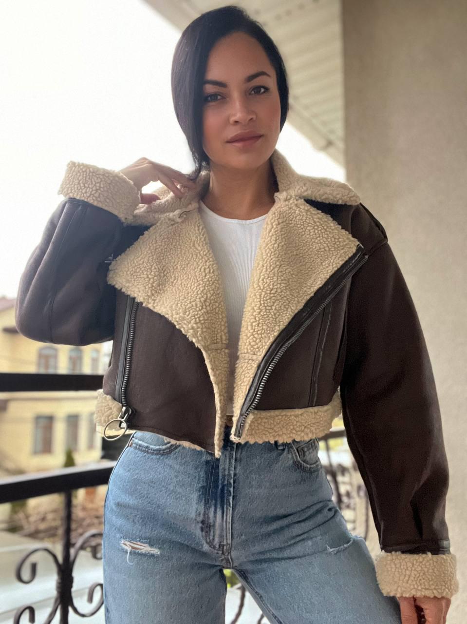 Дубленка женская Aftf Basic 2413 короткая косуха оверсайз на молнии с мехом экозамша S Коричневый (3129) - фото 1 Дубленка женская Aftf Basic 2413 короткая косуха оверсайз на молнии с мехом экозамша S Коричневый (3129) - фото 1