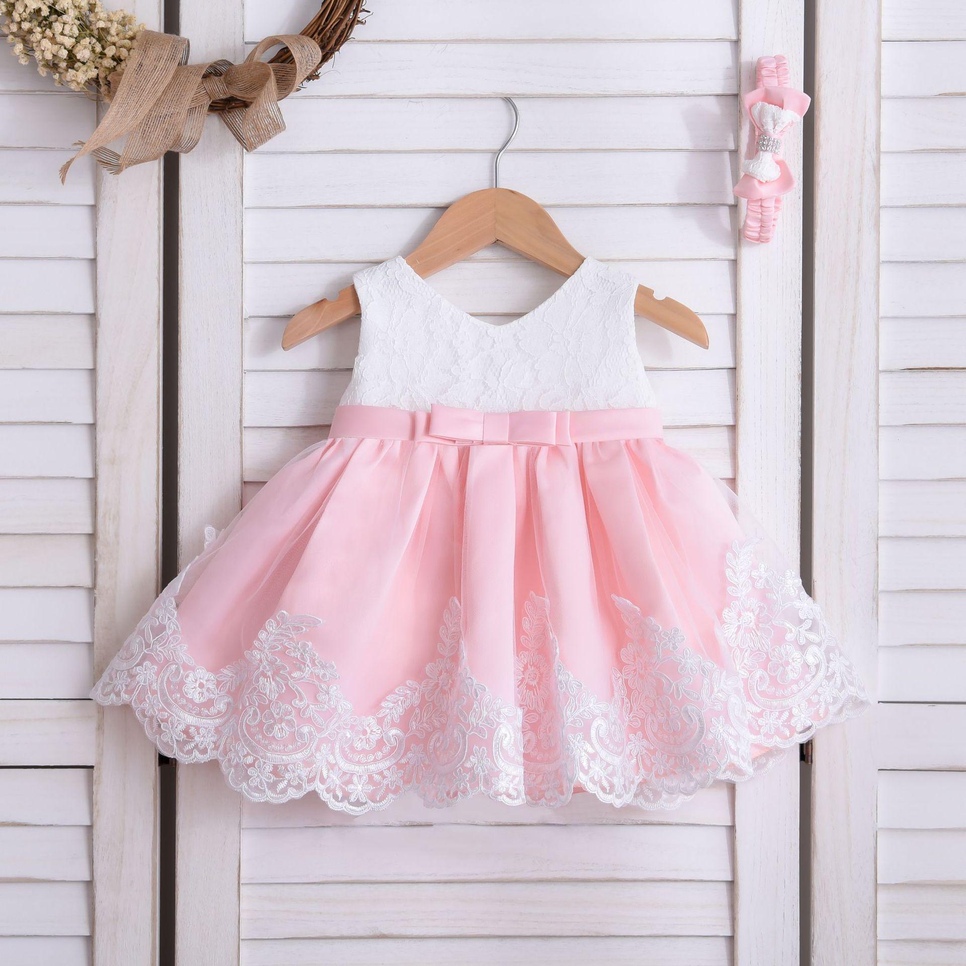 Платье детское праздничное Katy Kids Кетти с кружевом и большим бантом и повязка 80 см Светло-розовый с белым (10013200300) - фото 1 Платье детское праздничное Katy Kids Кетти с кружевом и большим бантом и повязка 80 см Светло-розовый с белым (10013200300) - фото 1