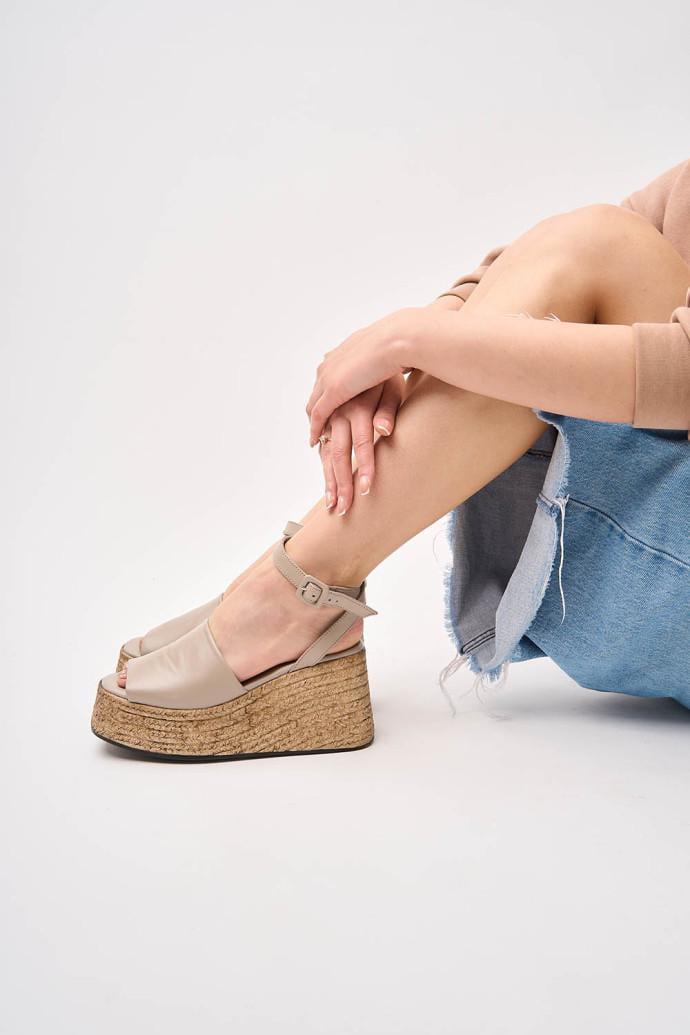 Босоножки женские Fabio Monelli кожаные р. 39 Бежевый (177292)