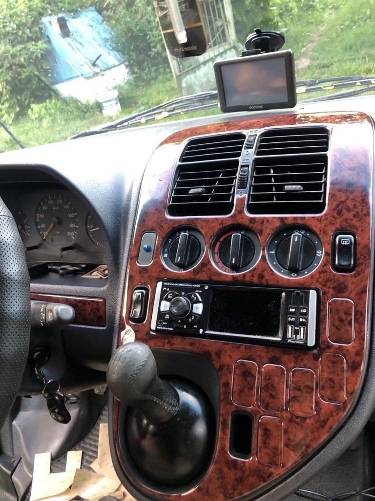 Накладки на панель Meric Титан Meric для Mercedes Vito W638 1996-2003 гг. пластик Черный