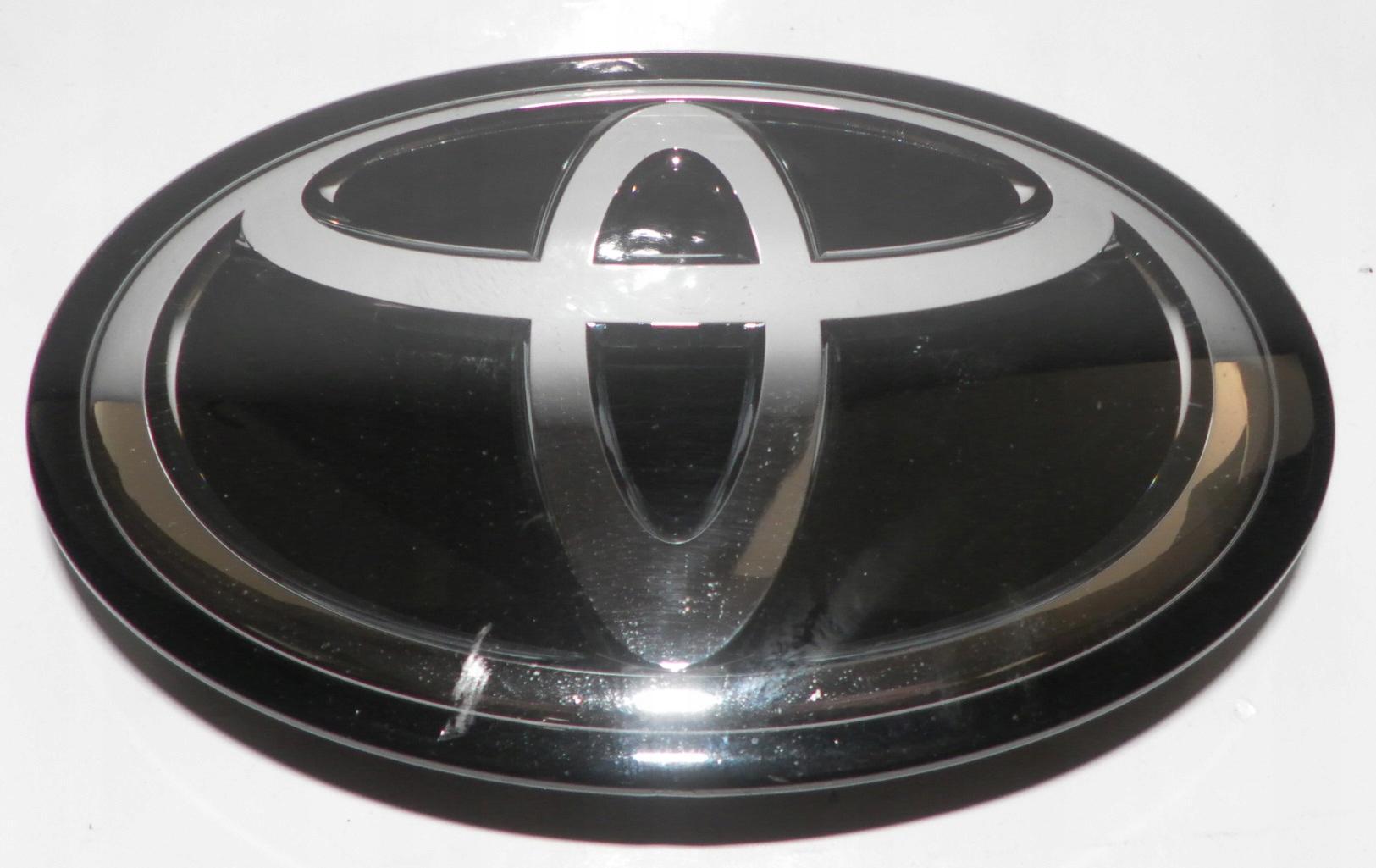 Эмблема Davs Auto Toyota для Toyota Corolla 2002-2007 33127