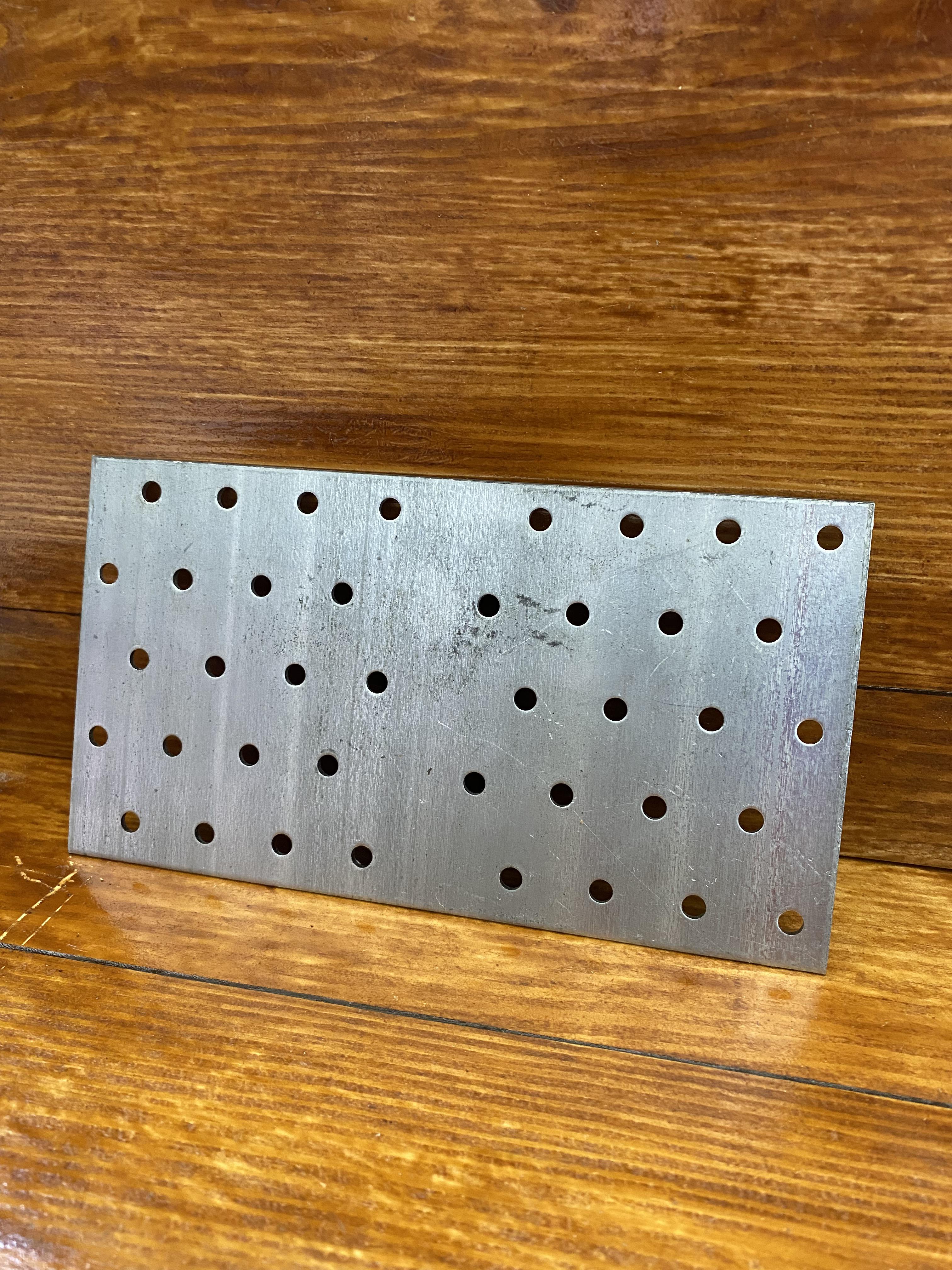 Пластина оцинкована 180х100х2 мм (СР02)