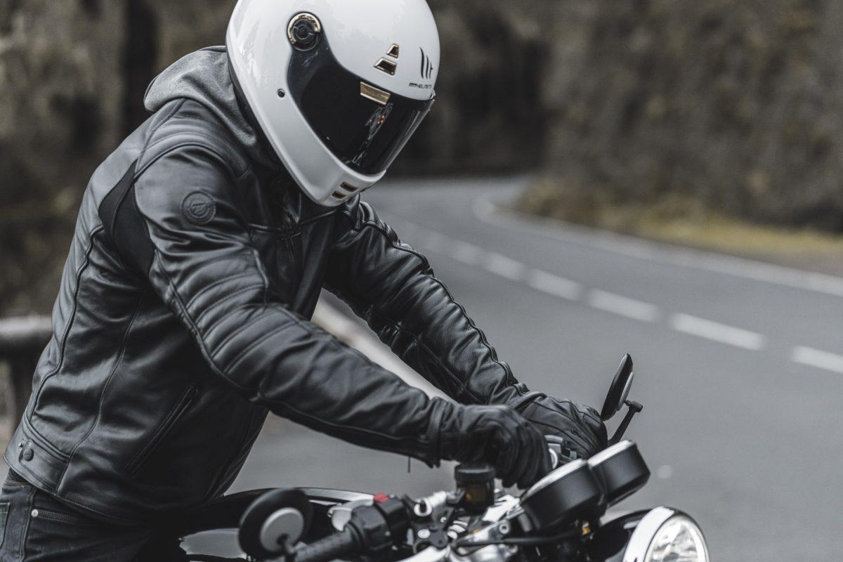Мотошлем MT HELMETS Jarama Solid S Gloss White (25136) - фото 27