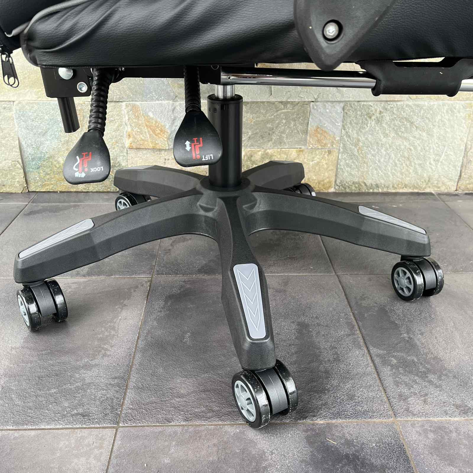 Кресло компьютерное геймерское SEWEN 730 Черный/Серый (9869702) - фото 2 Кресло компьютерное геймерское SEWEN 730 Черный/Серый (9869702) - фото 2