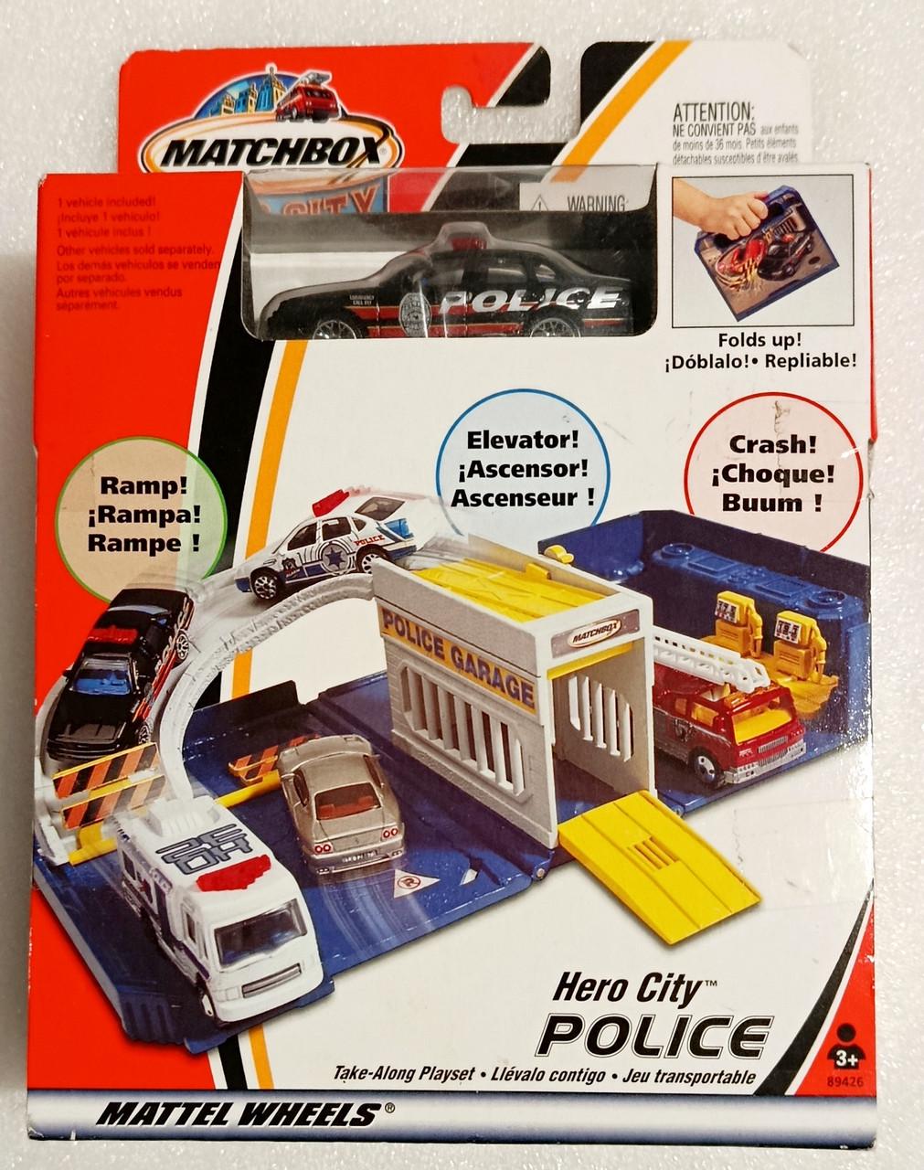 Игровой набор Matchbox с машинкой 97 Ford Crown Victoria 2001 Hero City Station Playset (89426)