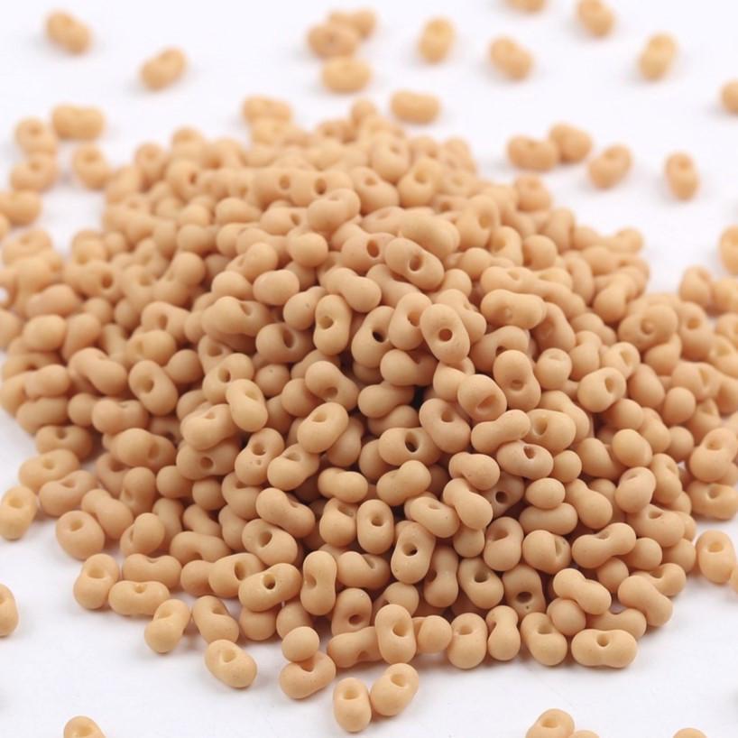 Бисер стеклянный в форме арахиса FARFALLE 6х4х3,2 мм 10 г Коричневый матовый (БР0604а58)