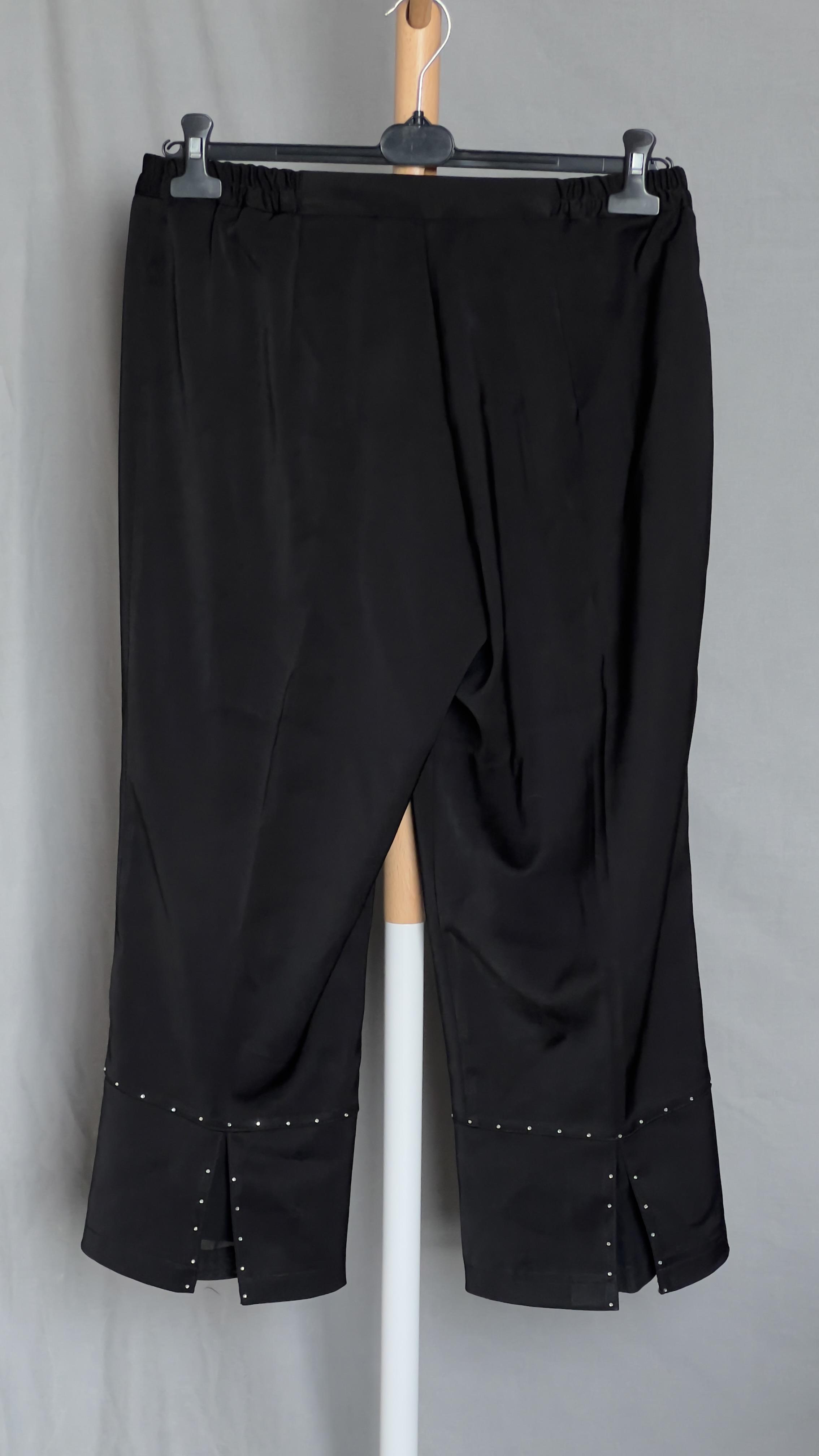 Капрі Sharm collection зі стразами 4XL Чорний (7830556) - фото 2 Капрі Sharm collection зі стразами 4XL Чорний (7830556) - фото 2