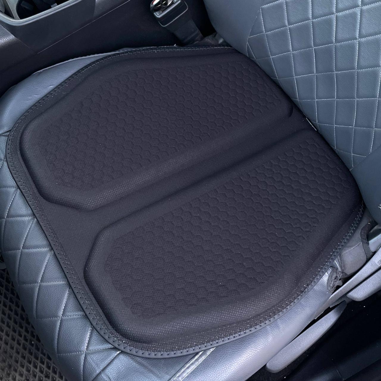 Подушка ортопедична для сидіння автомобіл 47х47 см Подушка ортопедична для сидіння автомобіл 47х47 см