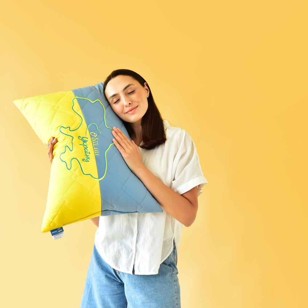 Подушка декоративная IDEIA Обними Украину 45х65 см Желто-голубой (23454) - фото 6 Подушка декоративная IDEIA Обними Украину 45х65 см Желто-голубой (23454) - фото 6