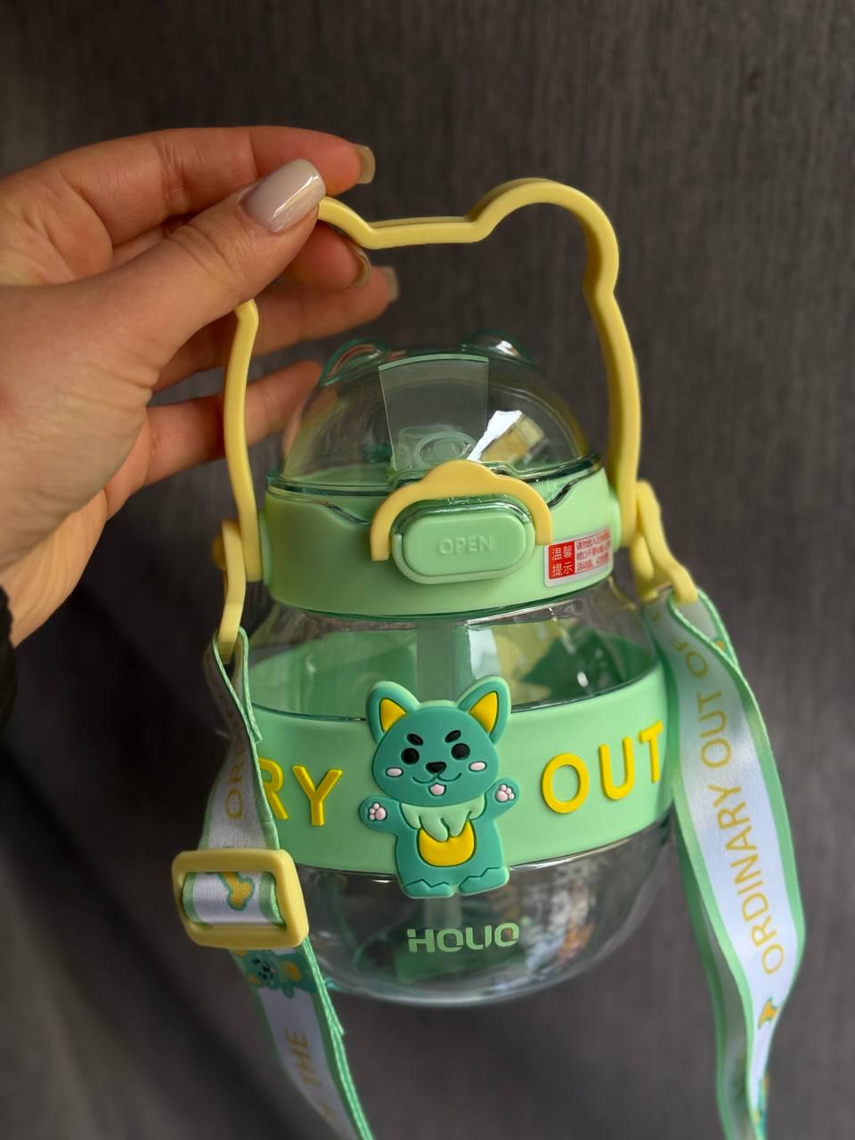 Дитяча пляшка для води YIWU HP-14-37GR з трубочкою та ручкою 580 мл Зелений (HP-14-37GR) - фото 3 Дитяча пляшка для води YIWU HP-14-37GR з трубочкою та ручкою 580 мл Зелений (HP-14-37GR) - фото 3