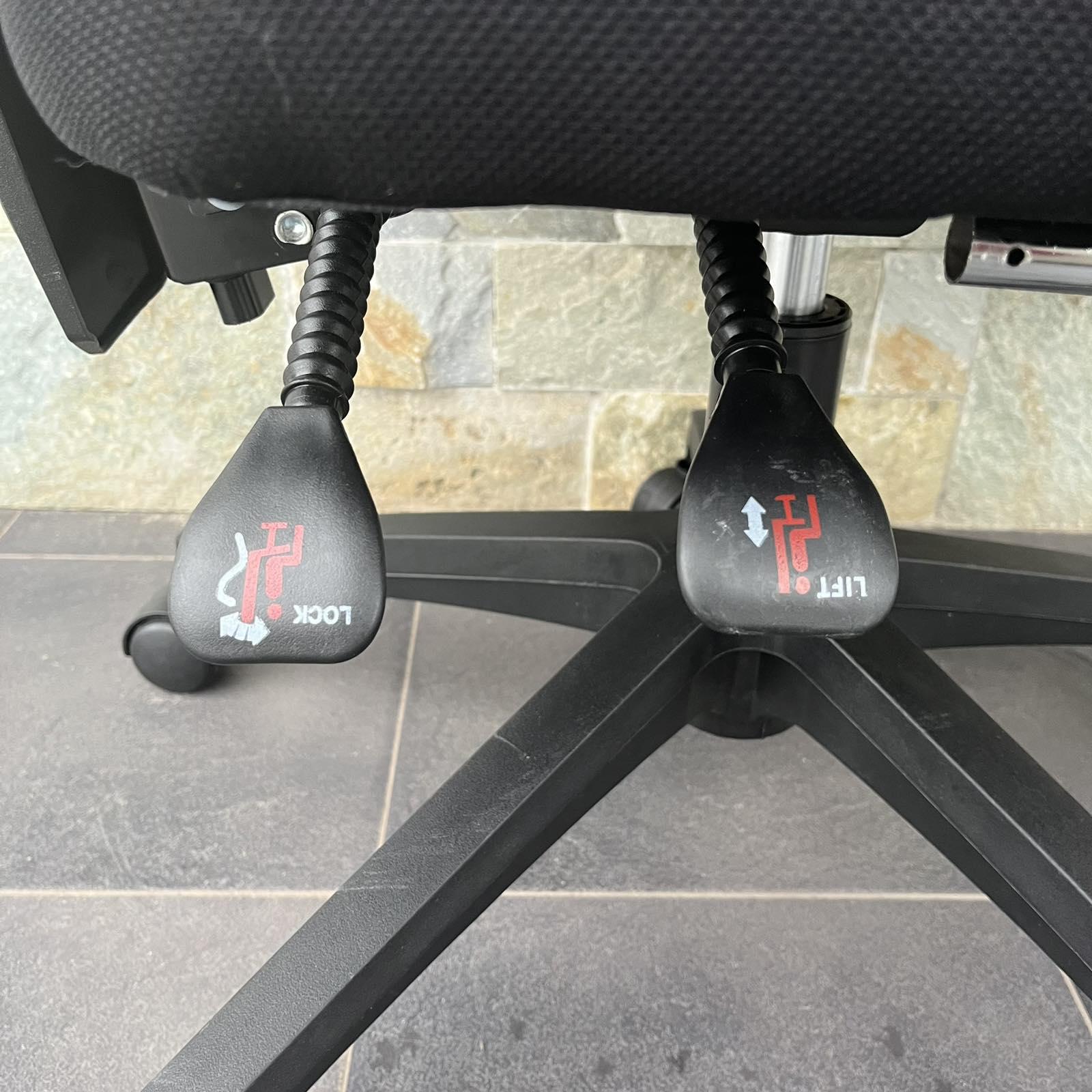 Крісло комп‘ютерне SEWEN Yoda Чорний (9828103) - фото 4 Крісло комп‘ютерне SEWEN Yoda Чорний (9828103) - фото 4