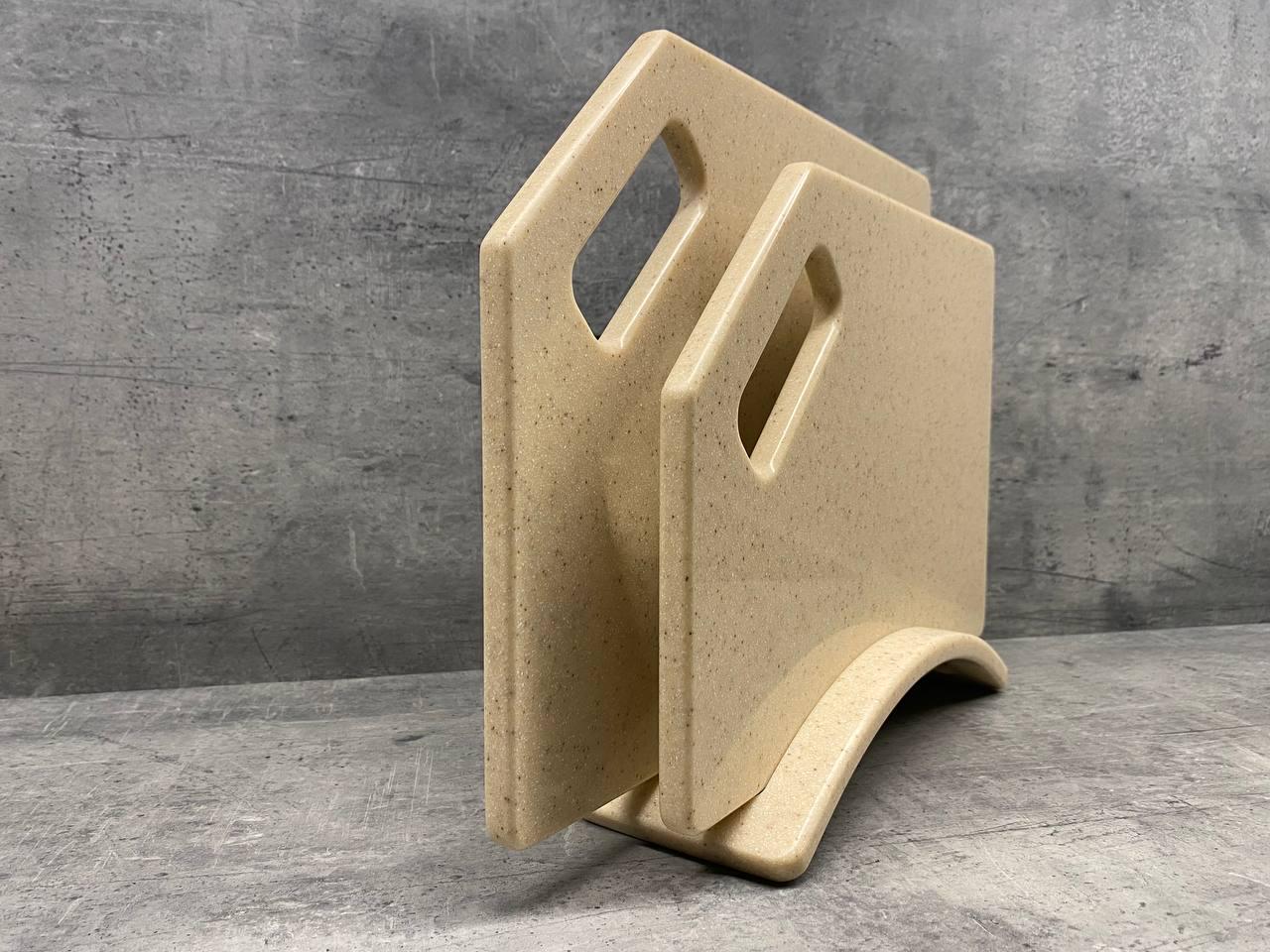 Набір дошок кухонних Gold Brown зі штучного акрилового каменю на підставці 2 шт. - фото 2 Набір дошок кухонних Gold Brown зі штучного акрилового каменю на підставці 2 шт. - фото 2