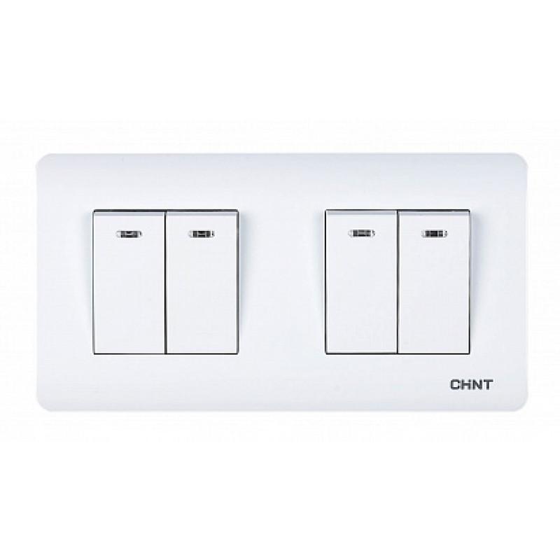 Выключатель CHINT NEW3 4-клавишный с подсветкой Серебряный (715400)