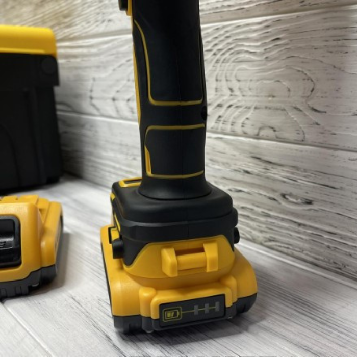 Пила цепная мини с масляным баком и двумя аккумуляторами в кейсе 24V (DC-160) - фото 4 Пила цепная мини с масляным баком и двумя аккумуляторами в кейсе 24V (DC-160) - фото 4