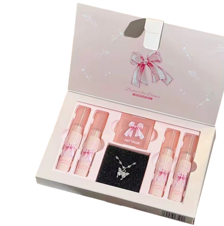 Подарочный набор кулон на цепочке/румяна/помады-тинты для губ 4 шт. (4051) Подарочный набор кулон на цепочке/румяна/помады-тинты для губ 4 шт. (4051)