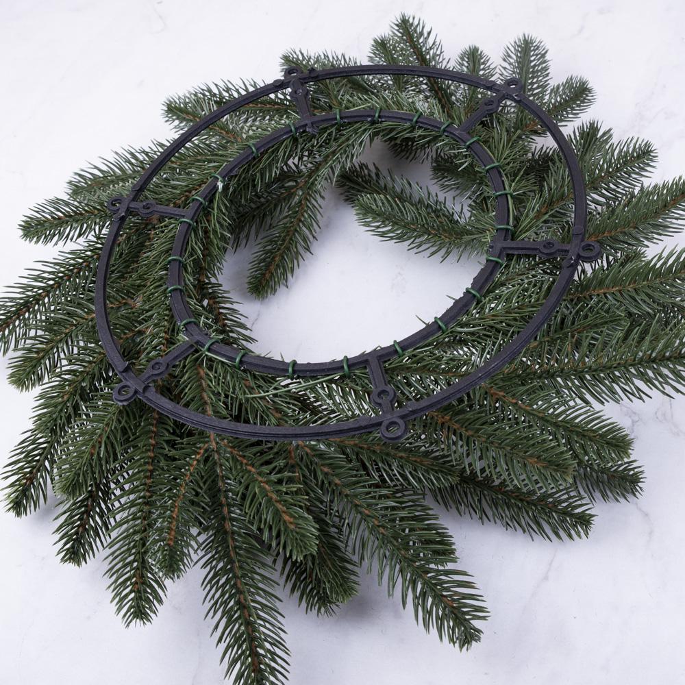 Венок из ели 50 см Зеленый (1399-1) - фото 2