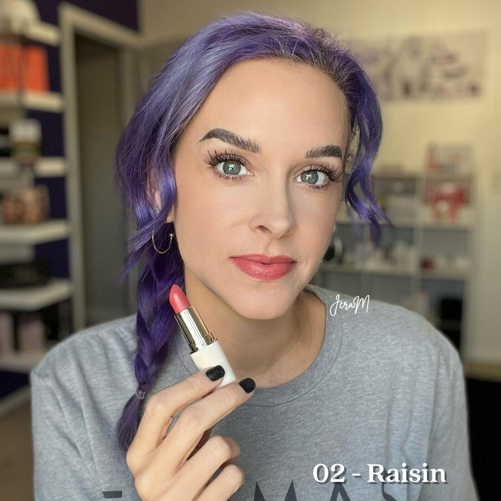 Помада для губ кремова Farmasi 02 Raisin 4 г (77627800) - фото 2 Помада для губ кремова Farmasi 02 Raisin 4 г (77627800) - фото 2