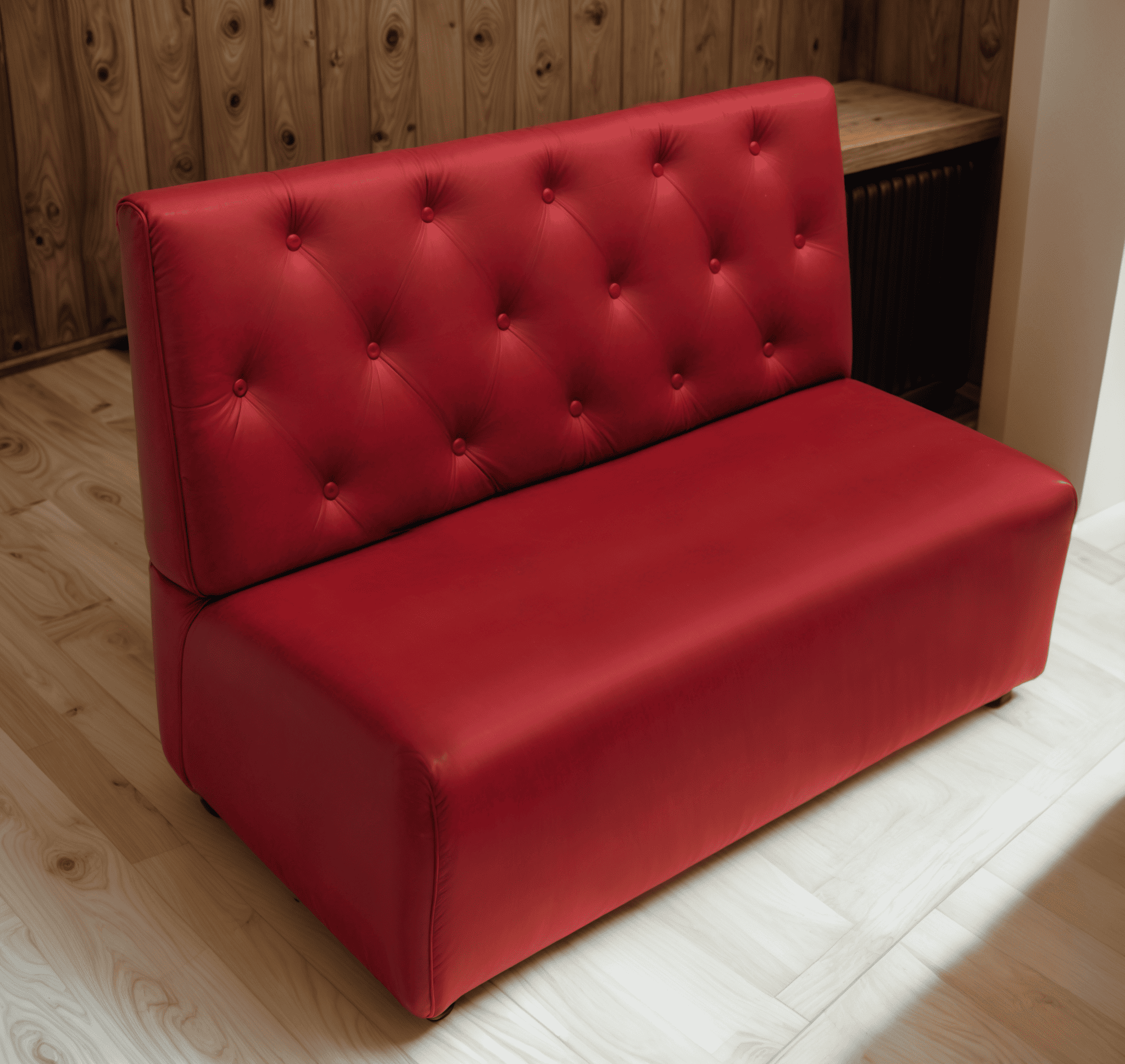 Диван для кафе Tobi Sho Бостон з високою спинкою та гудзиками 1200x630x850 мм шкірозамінник Червоний (2210) Диван для кафе Tobi Sho Бостон з високою спинкою та гудзиками 1200x630x850 мм шкірозамінник Червоний (2210)