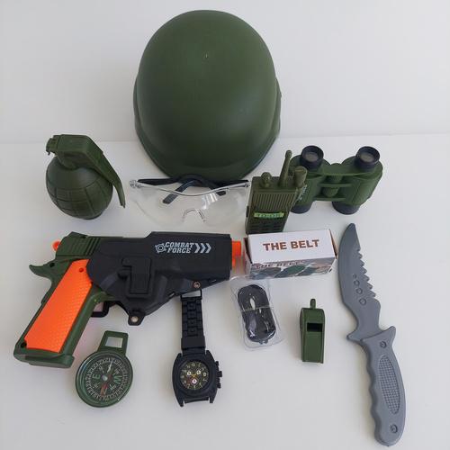Військовий набір пістолет у кобурі/шолом/окуляри/бінокль/годинник/компас/жетон/граната/ніж у сітці (CH 222 A2)