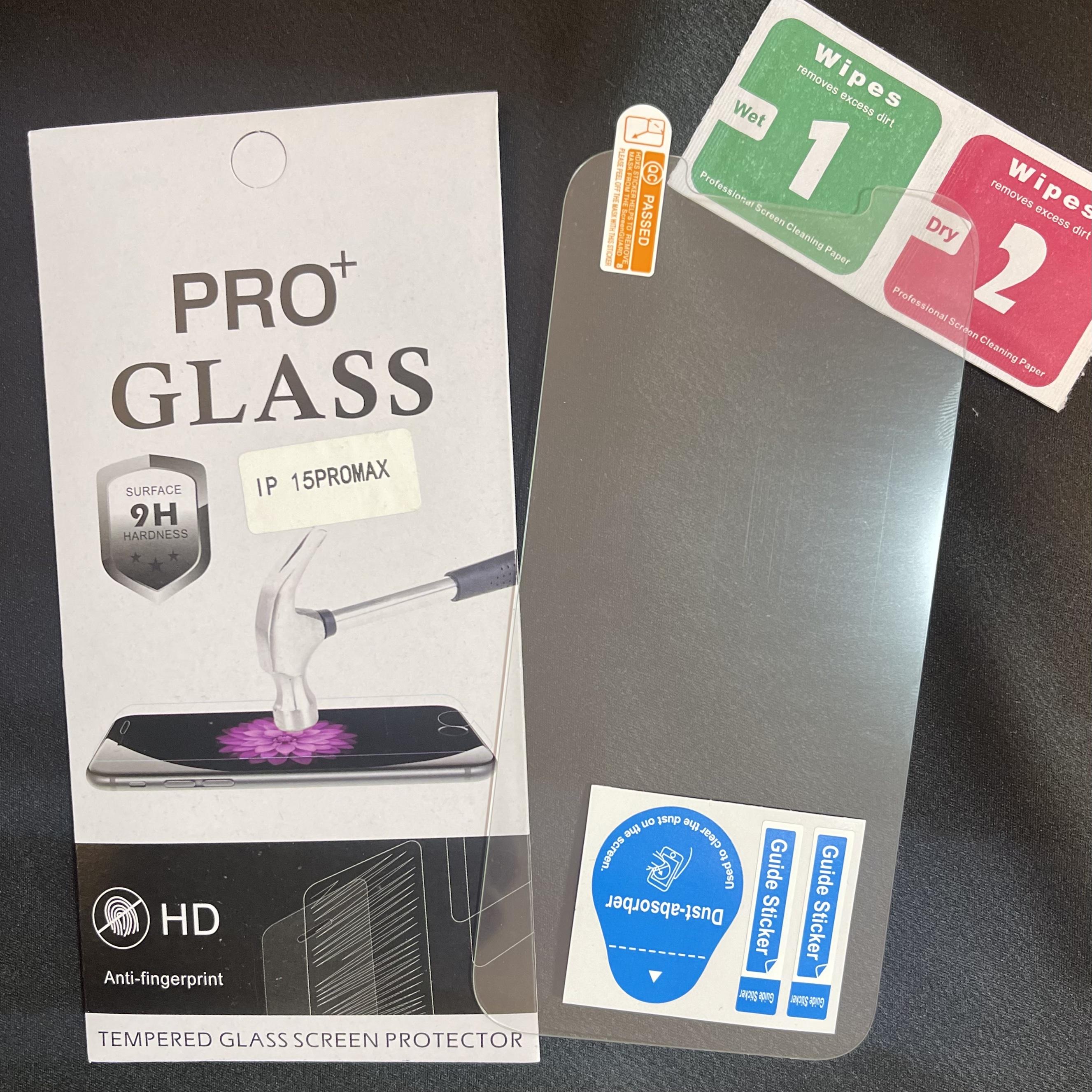 Защитное стекло Glass Pro для iPhone 15 Pro Max прочностью 9Н