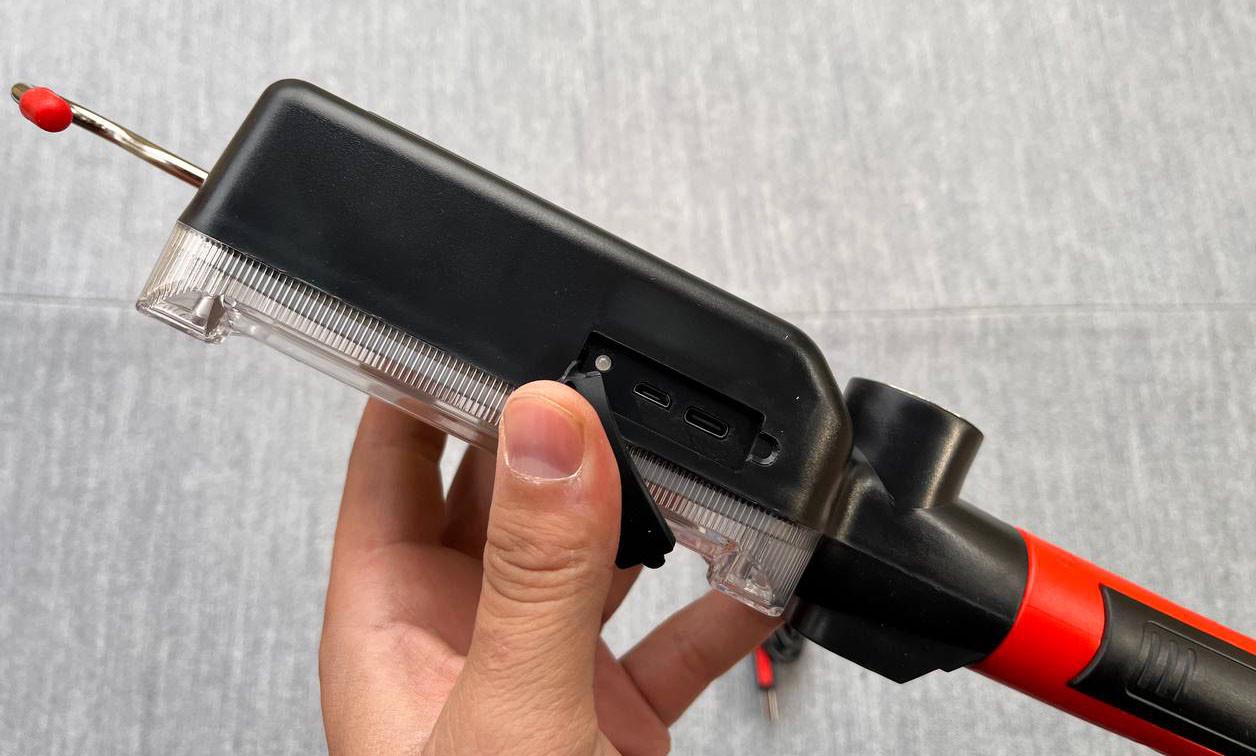 Ліхтар акумуляторний з гачком та магнітом 8859 60 LED для СТО 2x18650 (1700163870) - фото 3 Ліхтар акумуляторний з гачком та магнітом 8859 60 LED для СТО 2x18650 (1700163870) - фото 3