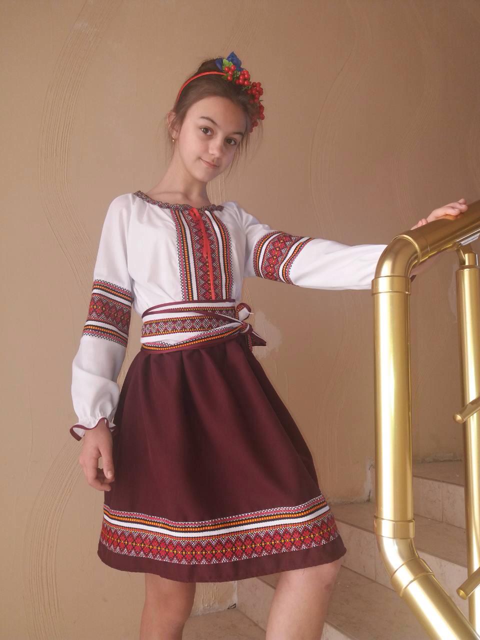 Вишиванка для дівчинки блуза поплін/спідниця габардин Білий/Бордовий (879375139)
