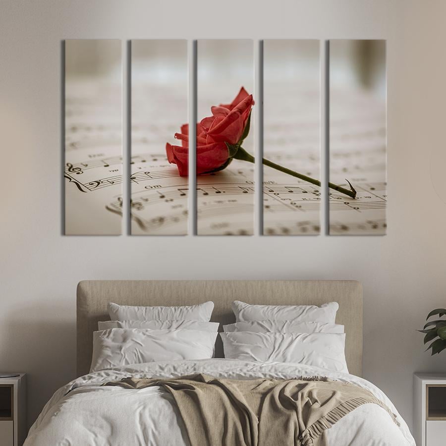 Картина на холсте Одинокая роза на нотном листе 132x80 см (991-51)