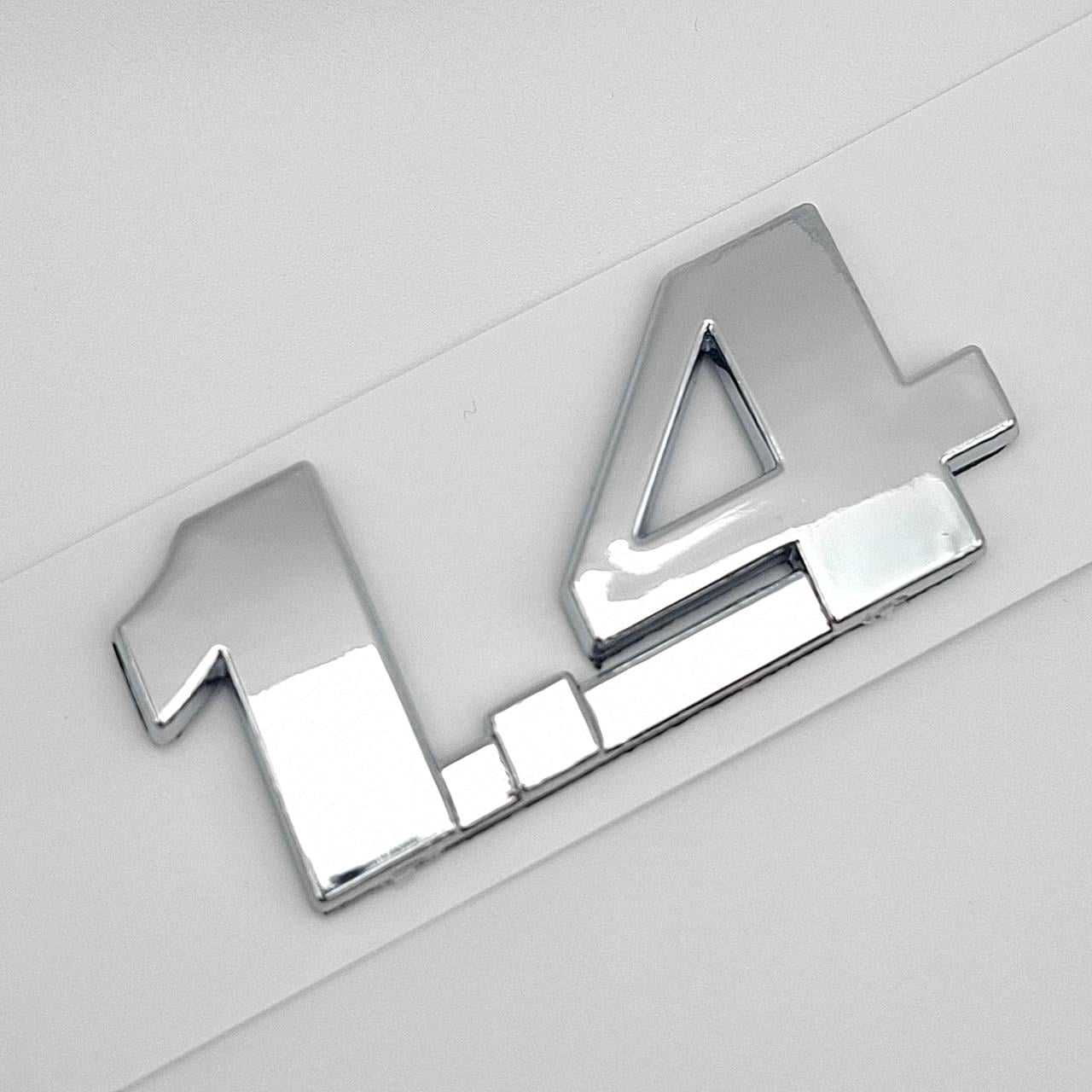 Эмблема надпись 1,4 Volkswagen ABS 5,2х2,3 см Хром глянцевый (2749632139)