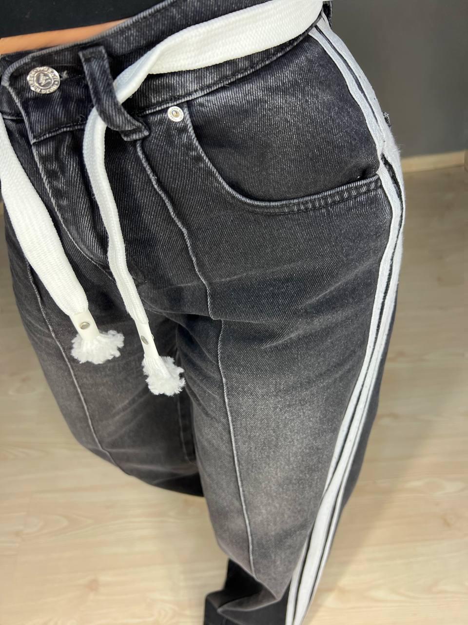 Джинси жіночі Vonnavi 414-240 палаццо з лампасами пояс резинка шнурок р. 27 Чорний (2561) - фото 8 Джинси жіночі Vonnavi 414-240 палаццо з лампасами пояс резинка шнурок р. 27 Чорний (2561) - фото 8