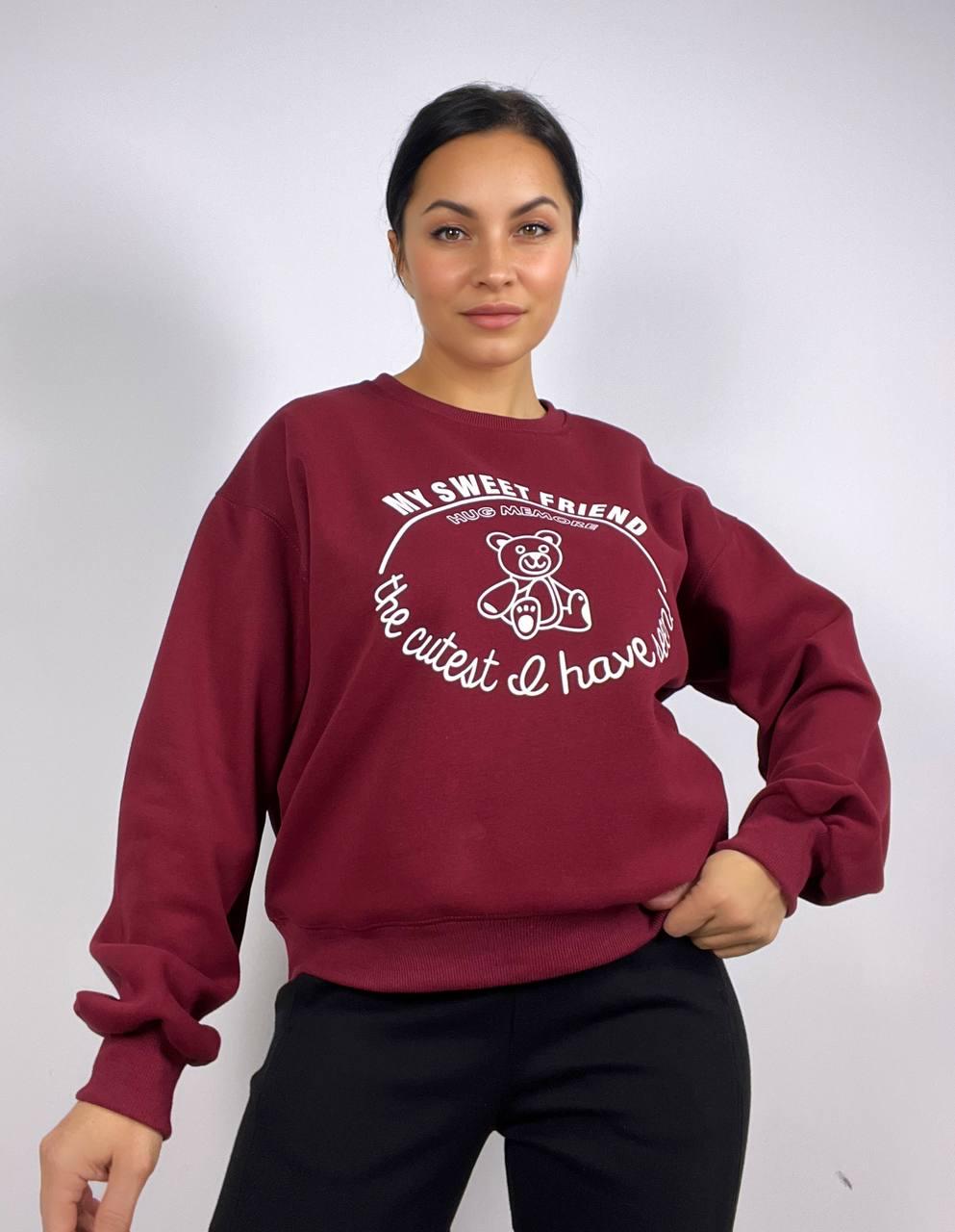 Світшот жіночий A-N 25057 з малюнком ведмедиком попереду середньої довжини комфорт OS Бордовий (3340) - фото 4 Світшот жіночий A-N 25057 з малюнком ведмедиком попереду середньої довжини комфорт OS Бордовий (3340) - фото 4