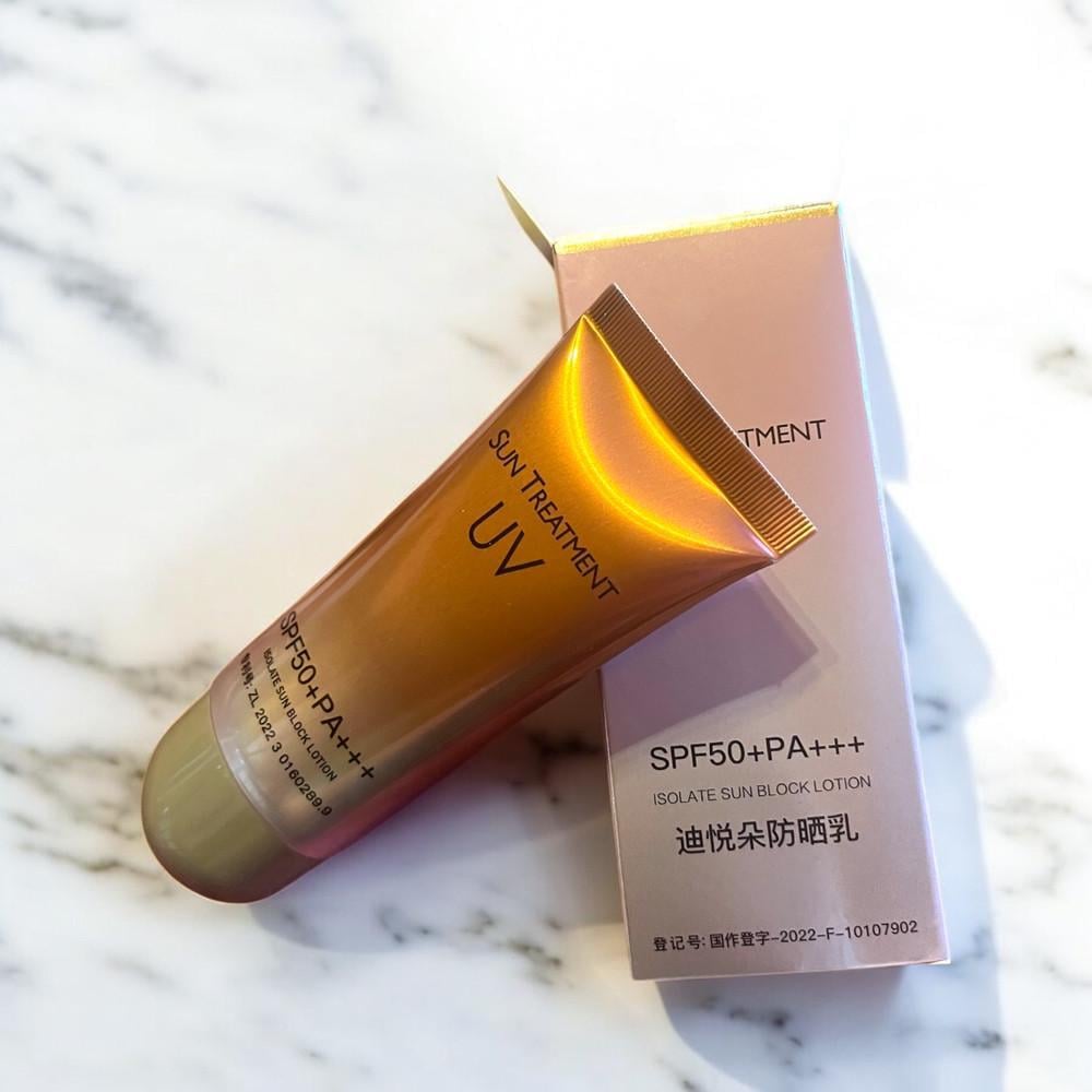 Солнцезащитный крем для лица Royal Treatment Sun Treatment UV SPF 50+ PA+++ Isolate Sun Block Lotion (2616438269) Солнцезащитный крем для лица Royal Treatment Sun Treatment UV SPF 50+ PA+++ Isolate Sun Block Lotion (2616438269)