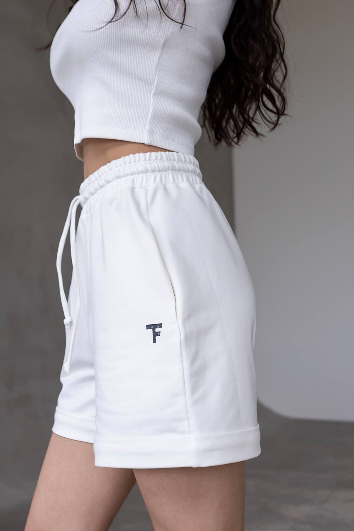 Шорти жіночі з манжетом TOTALFIT L Молочний (H24-LD11-L) - фото 2 Шорти жіночі з манжетом TOTALFIT L Молочний (H24-LD11-L) - фото 2