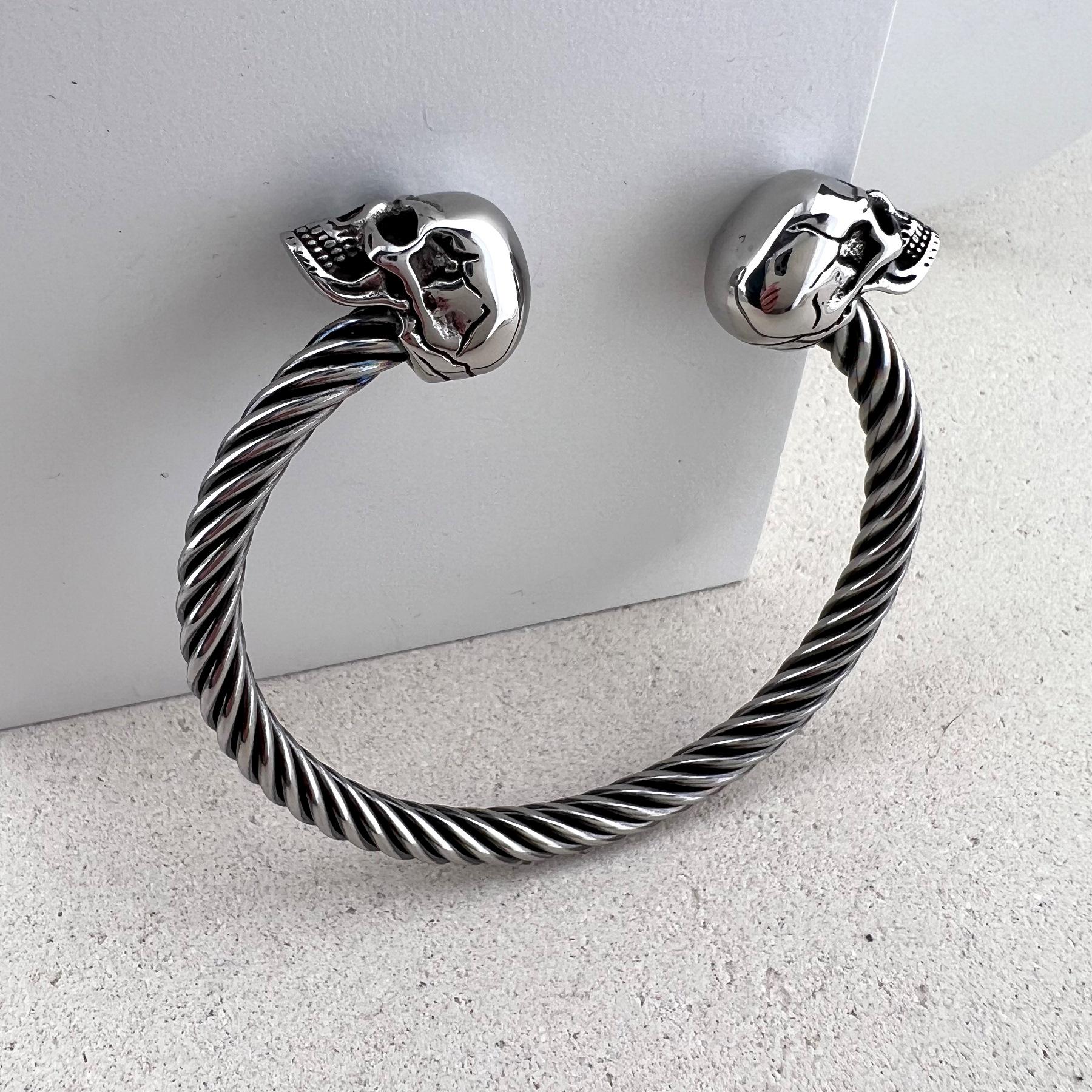 Браслет мужской Черепа готический тросовый из медицинской стали (BS-026)