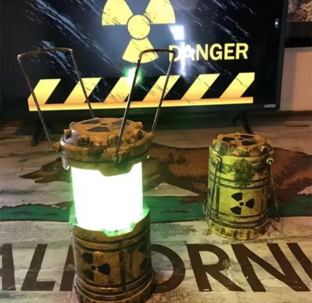 Нічник Радіоактивна капсула Ретро із зеленою підсвіткою Жовтий (27829503) - фото 3 Нічник Радіоактивна капсула Ретро із зеленою підсвіткою Жовтий (27829503) - фото 3