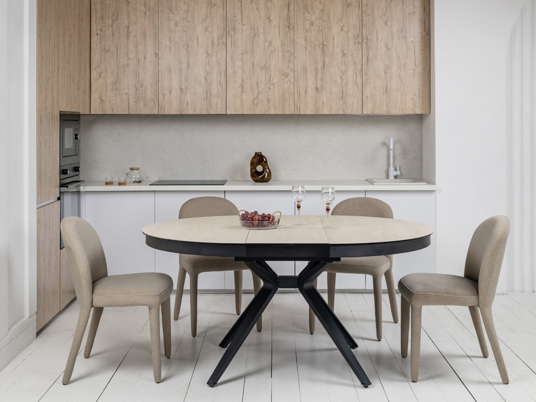 Комплект Vetro Mebel Макадамия керамический стол Ноэми TML-996 120-160х76 см Вествуд/Стулья М-127 макадамия мохер 4 шт. (34741970)