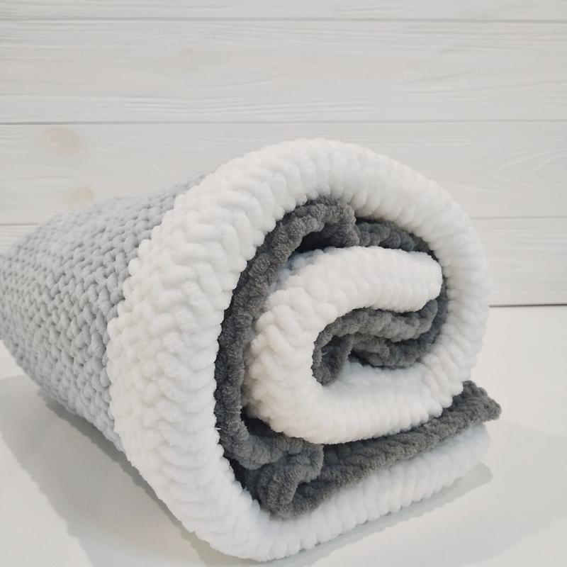 Плюшевый плед ручной работы 90х70 см (23566-Нов)