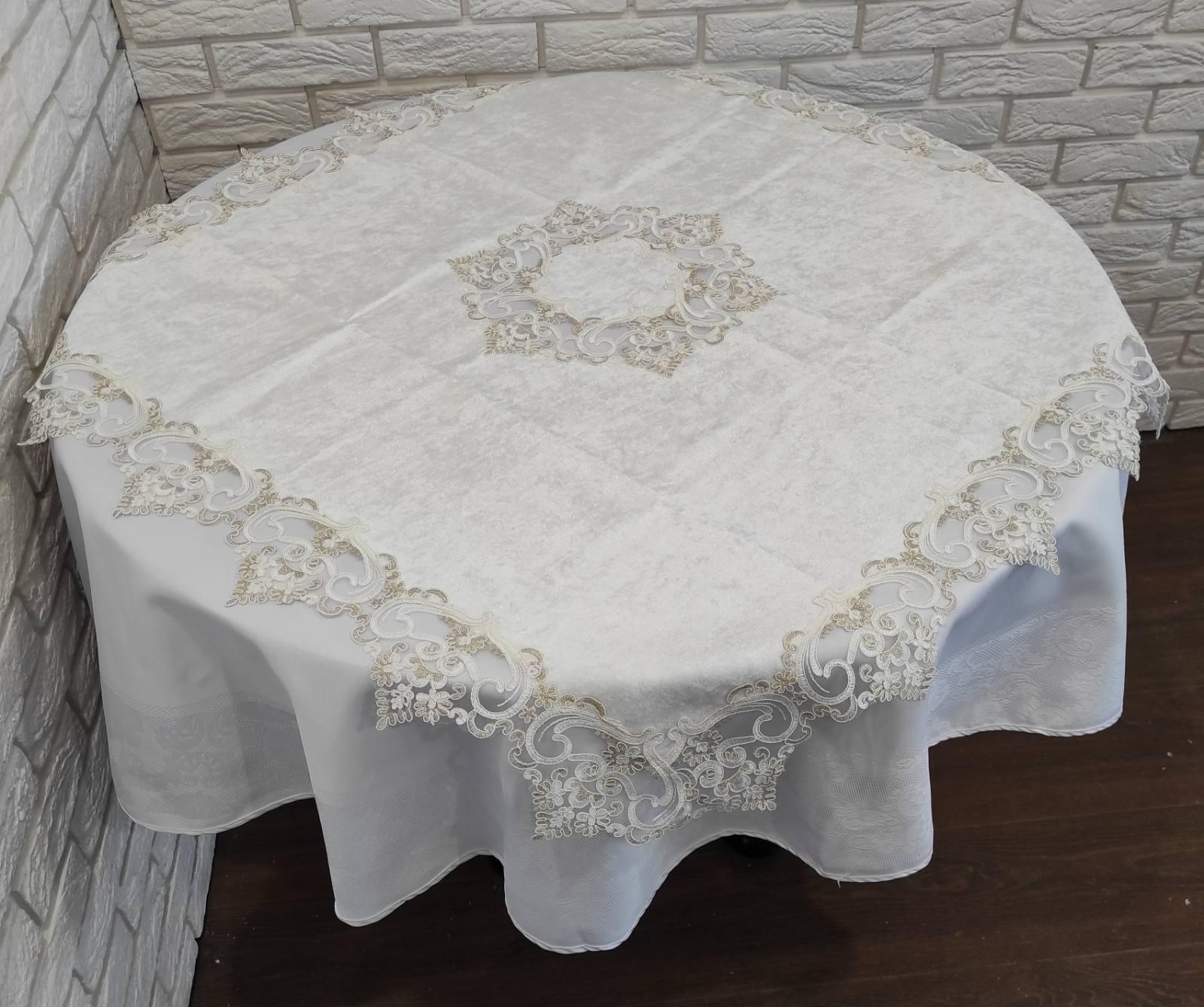 Скатерть квадратная велюровая Acme с кружевом 100x100 Melisa Krem (CN7597)