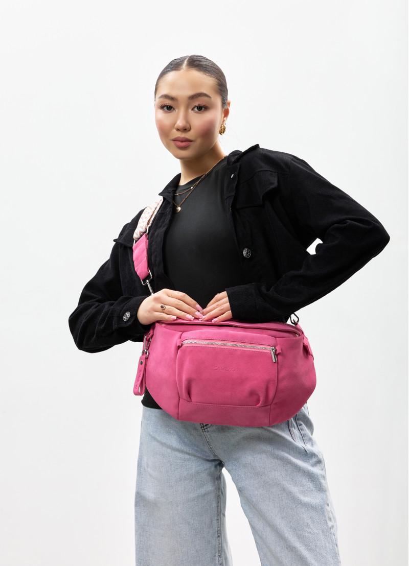 Женская сумка бананка Sambag DistrictDart 38x21 см Розовый (80460406) Женская сумка бананка Sambag DistrictDart 38x21 см Розовый (80460406)