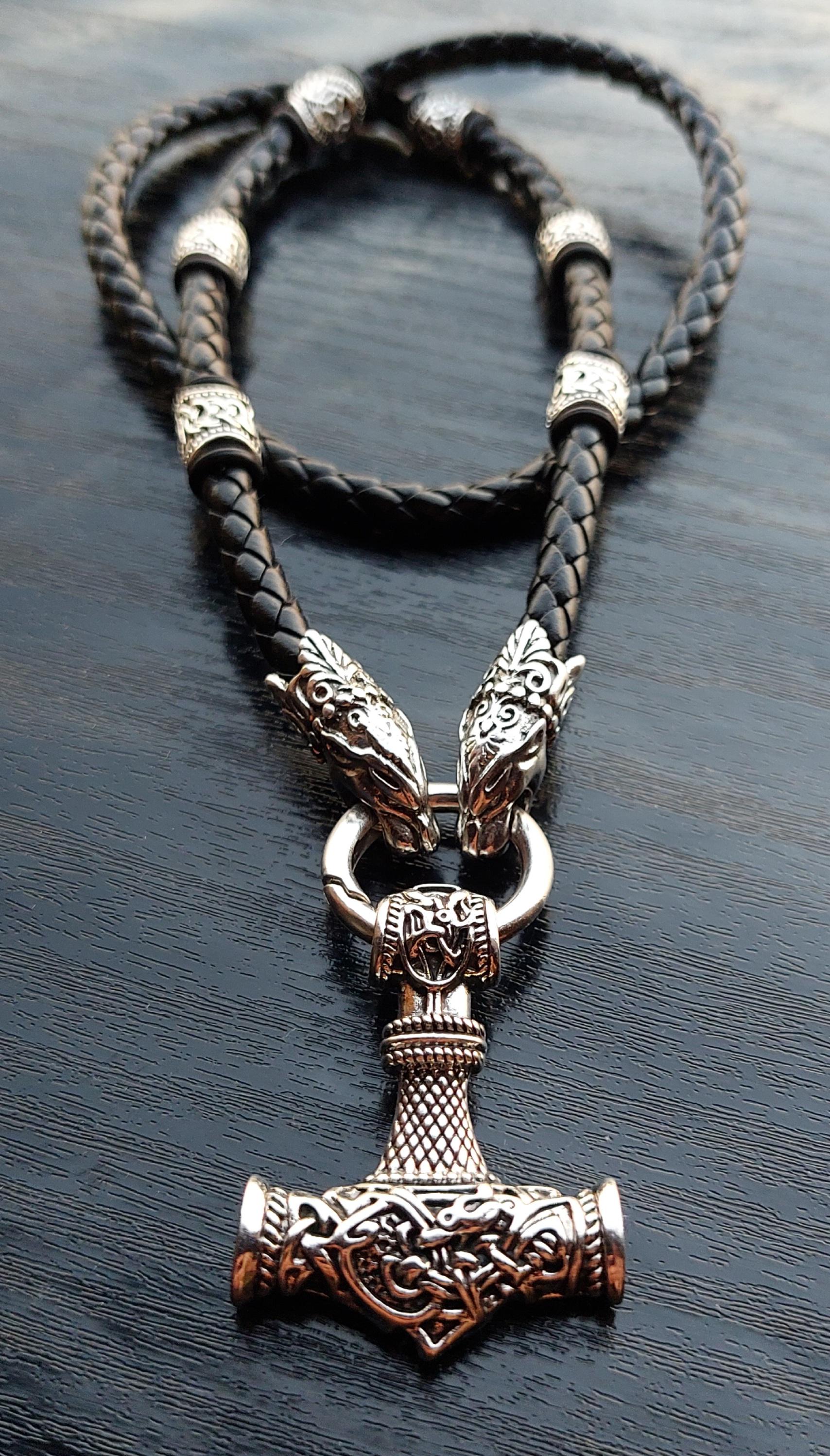 Колье шнур LITAURS с кулоном оберег молот Тора и металлическими вставками (250708)