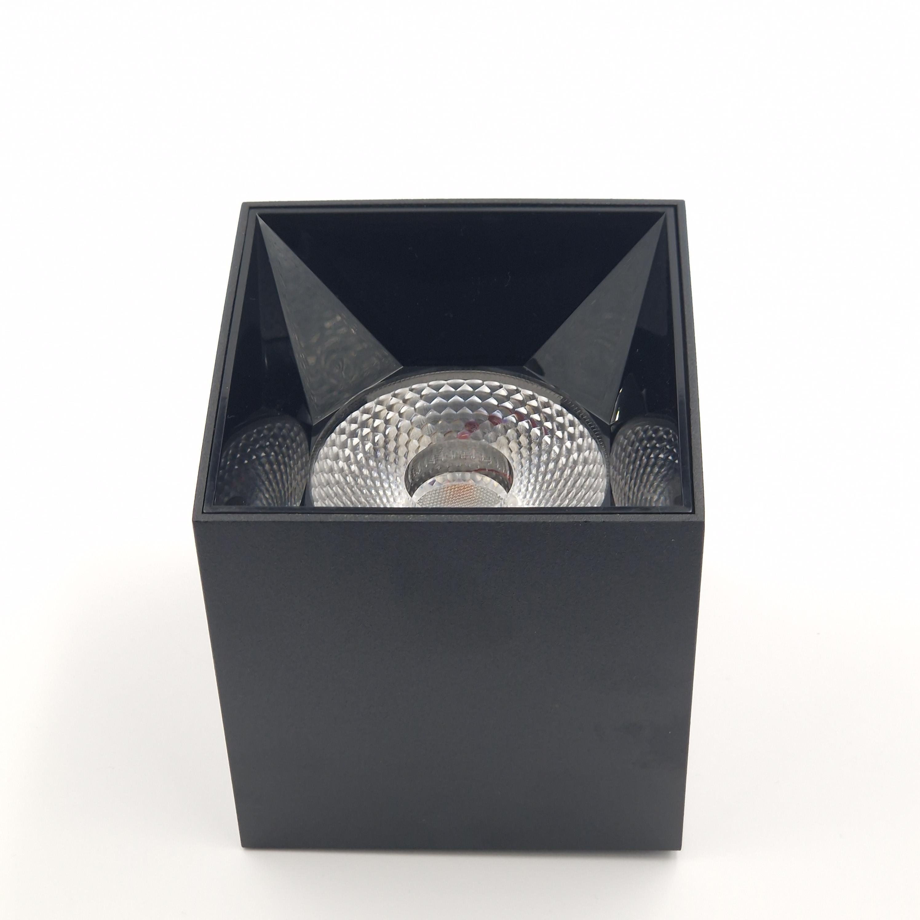 Светильник накладной Light Club 12 Вт 4000 К IP20 точечный Черный (LTR617CS-12-4-BK) - фото 4 Светильник накладной Light Club 12 Вт 4000 К IP20 точечный Черный (LTR617CS-12-4-BK) - фото 4