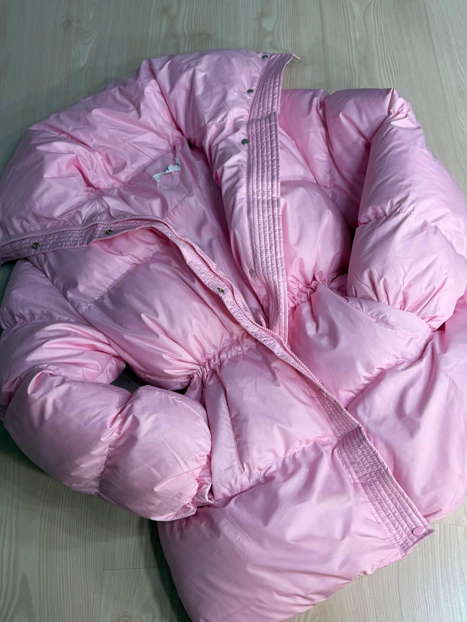 Куртка женская Haiziyuan 8055 пуффер глянцевая удлиненная с утяжкой на талии M Розовый (5965) - фото 2 Куртка женская Haiziyuan 8055 пуффер глянцевая удлиненная с утяжкой на талии M Розовый (5965) - фото 2