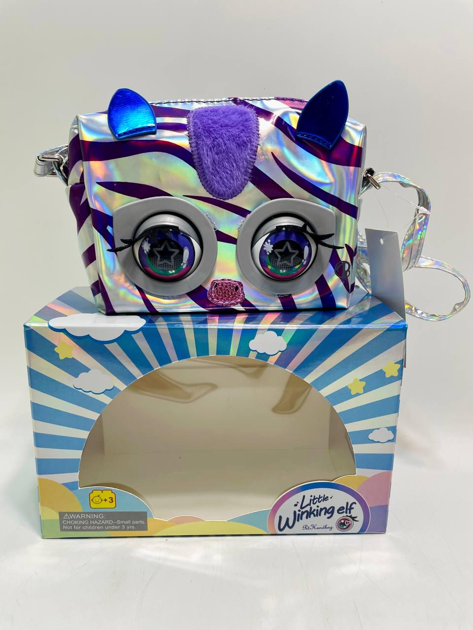 Интерактивная сумочка издает звуки от батареек 2 режима работы реагирует на прикосновение в коробке (С 62909 40) Интерактивная сумочка издает звуки от батареек 2 режима работы реагирует на прикосновение в коробке (С 62909 40)