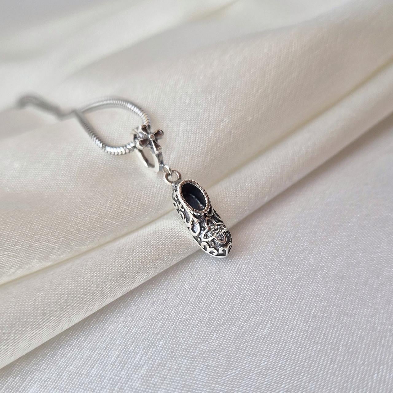 Серебряная подвеска оберег амулет Башмачок Спиридона чёрное серебро 925 пробы 2,2 г (89074ч)