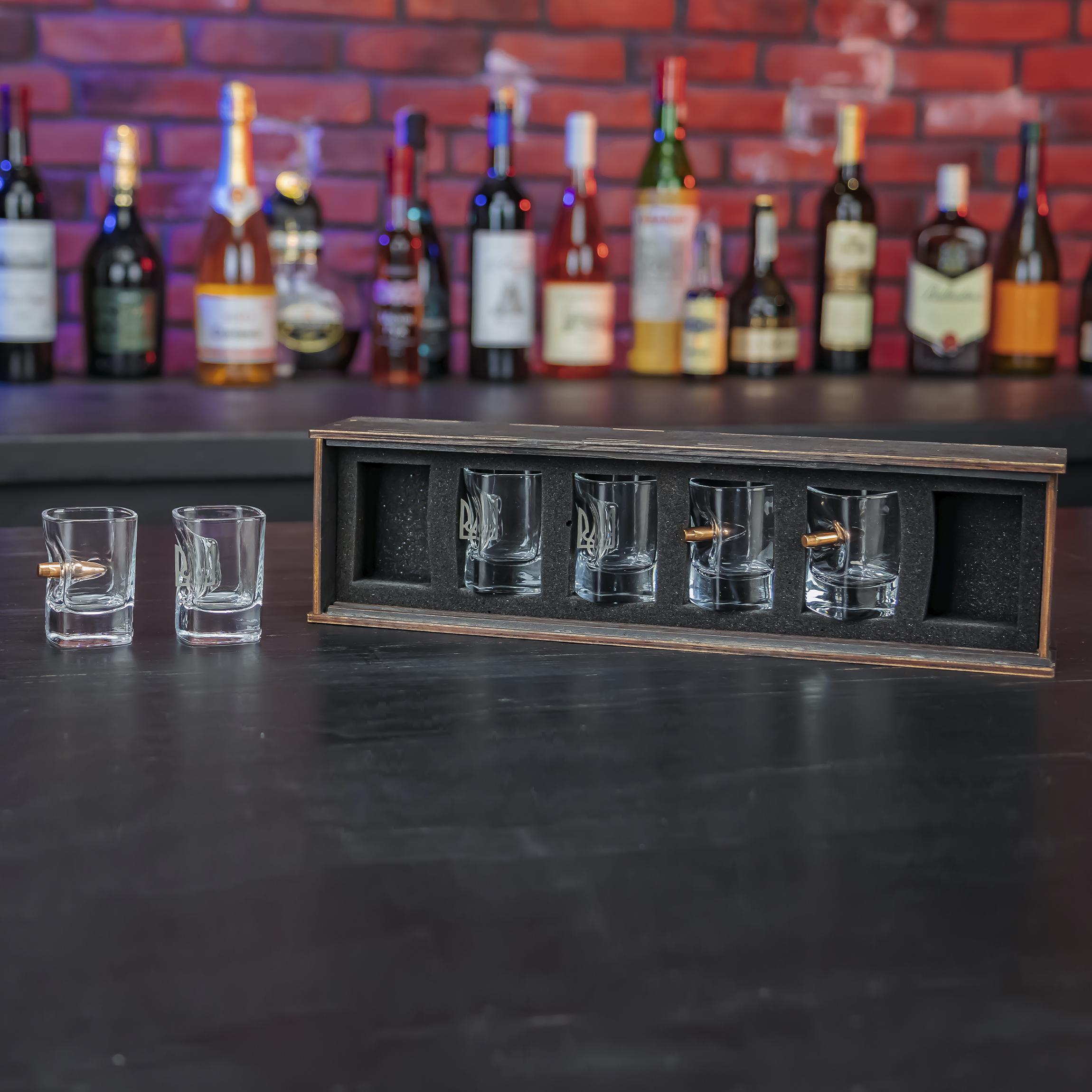 Набор квадратных рюмок кулята герб с упаковкой (24835802)