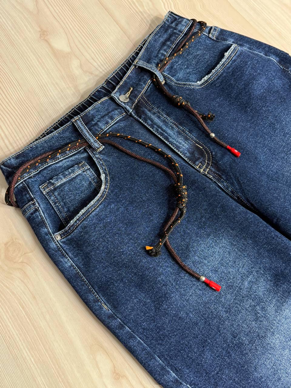 Джинси жіночі Ladyn 845 MOM skater талія на резинці батал великі розміри р. 31 Синій (5188) - фото 5 Джинси жіночі Ladyn 845 MOM skater талія на резинці батал великі розміри р. 31 Синій (5188) - фото 5