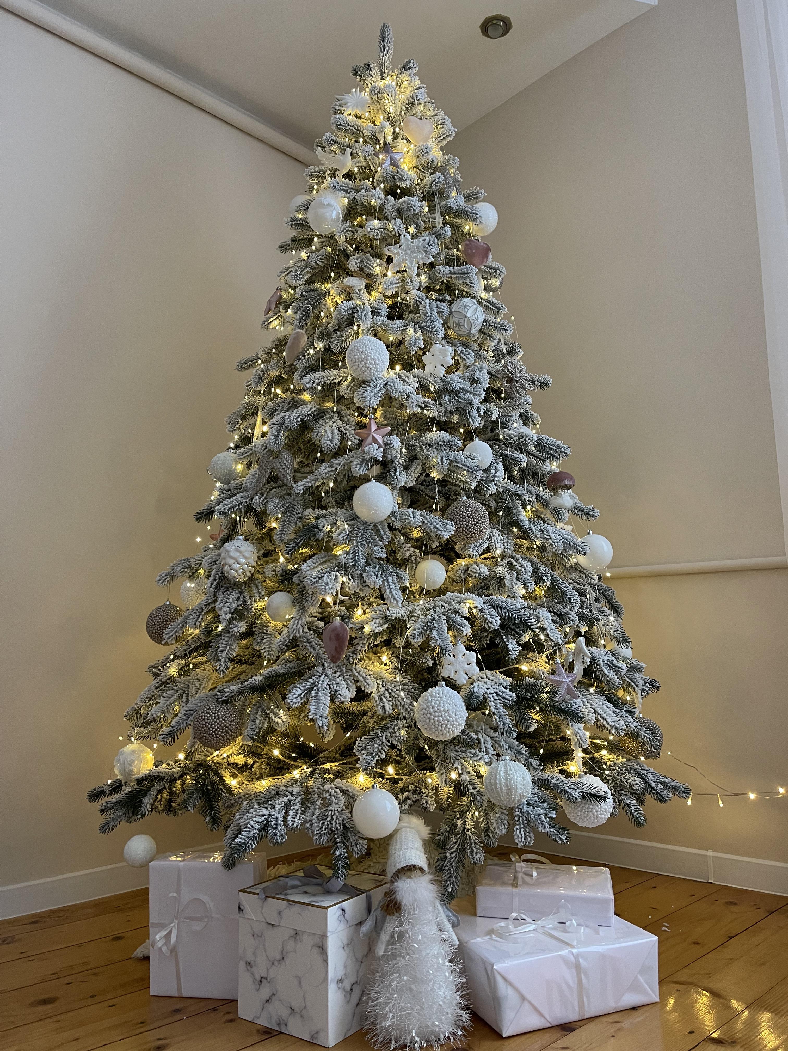 Ялинка штучна лита Андора Засніжена з підставкою 3,00 м (26251136) - фото 7