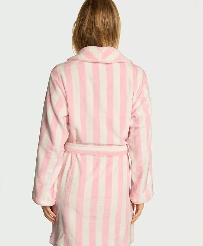Халат плюшевий Victoria's Secret S Біло-рожевий (27161596) - фото 2 Халат плюшевий Victoria's Secret S Біло-рожевий (27161596) - фото 2