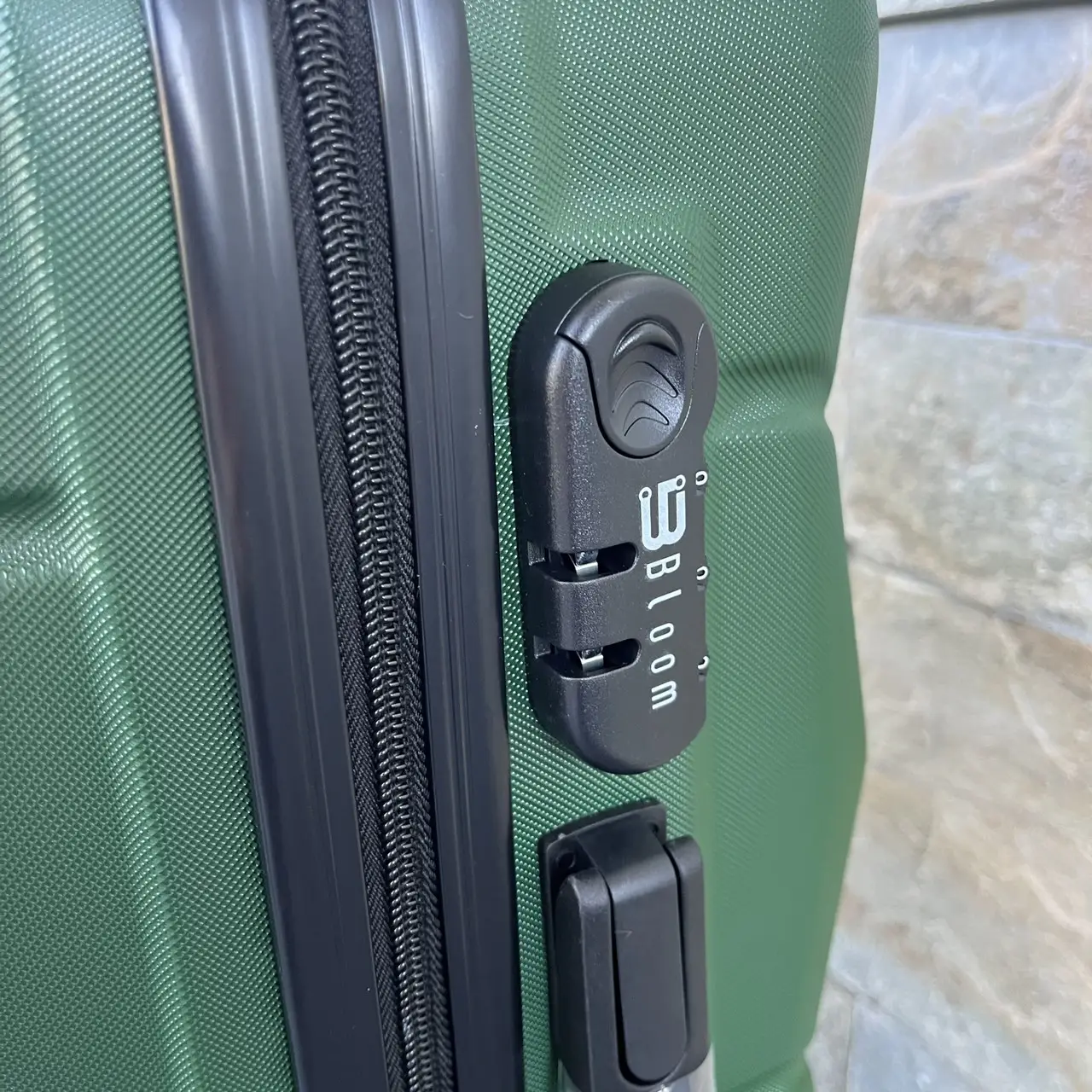 Чемодан дорожный Bloom 1507 М 63 л Зеленый - фото 4
