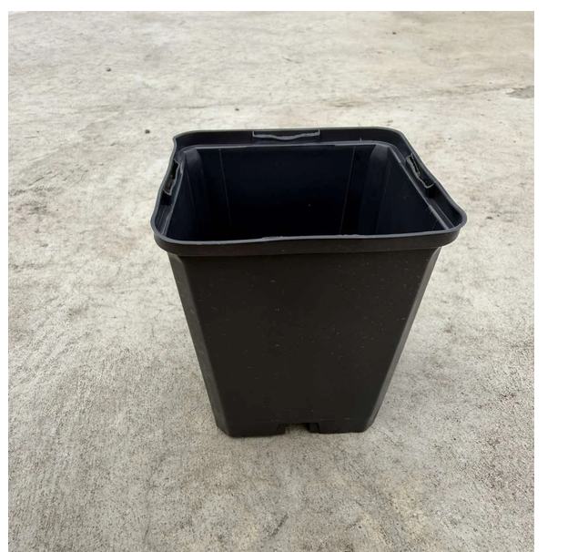 Горщик для розсади квадратний LOT PLAST 0,5 л