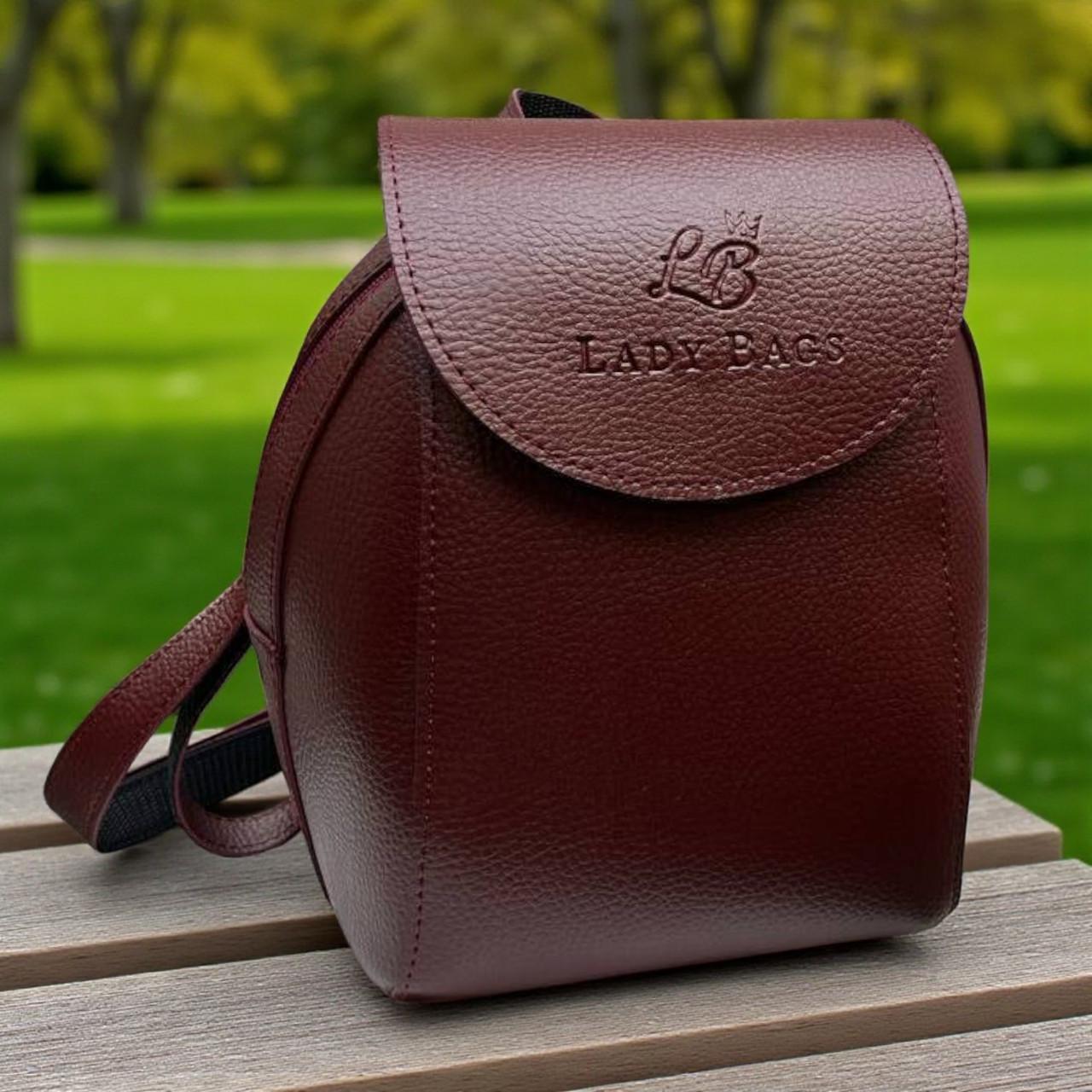 Рюкзак-трансформер через плечо городской под клапаном сумка рюкзак 25х19 см Бордовый - фото 1 Рюкзак-трансформер через плечо городской под клапаном сумка рюкзак 25х19 см Бордовый - фото 1